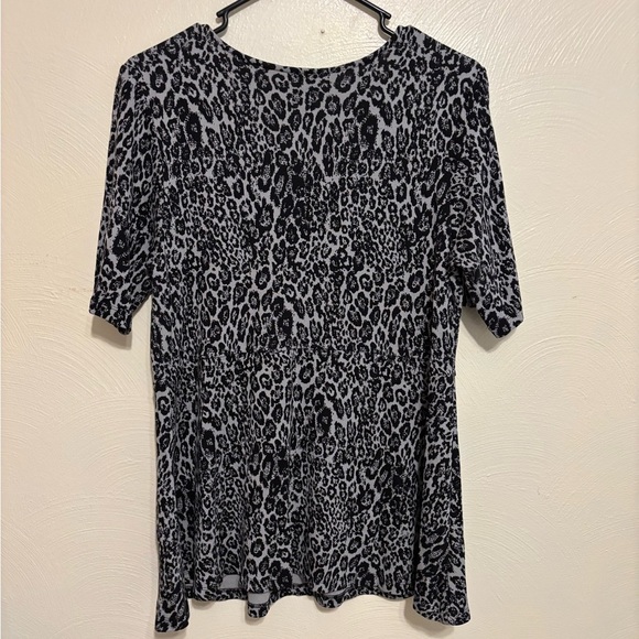 Torrid Black and White Animal Print Blouse - Picture 8 of 8